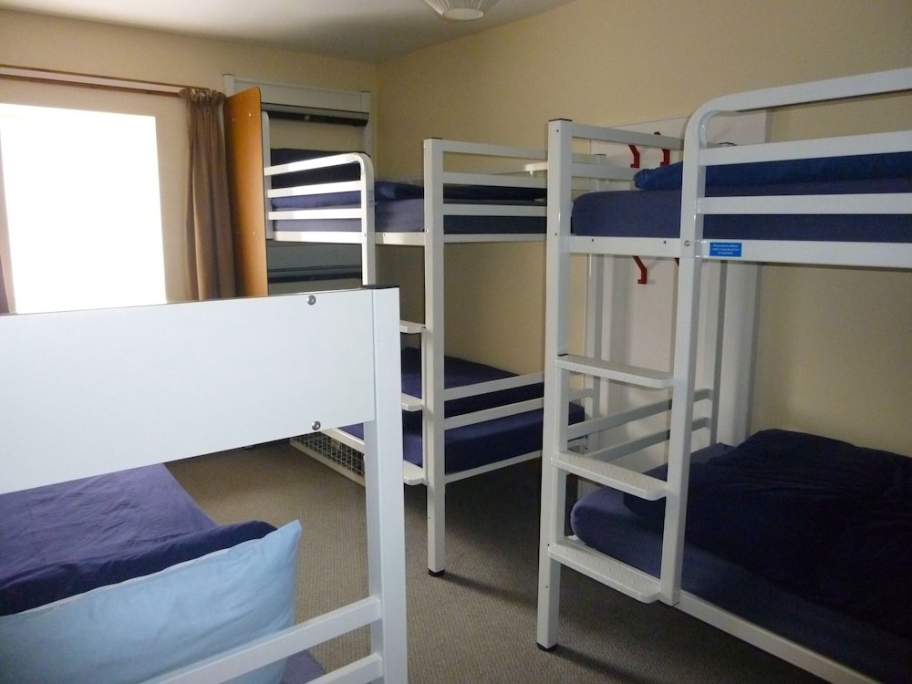 Shared Dormitory, Women only, Shared Bathroom photo 2