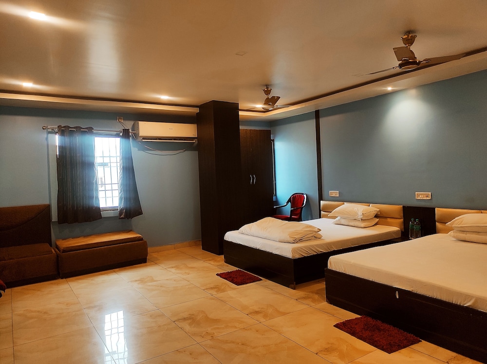 Suite - Photo 8