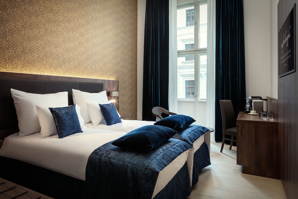 Connected Deluxe Rooms