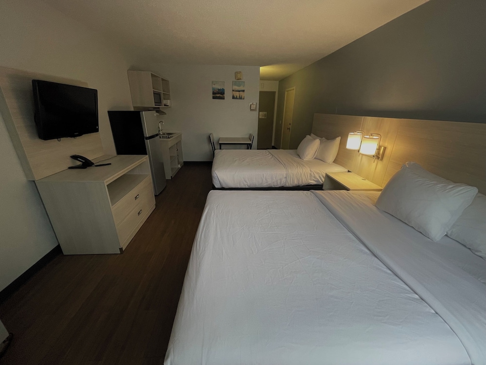Room, 2 Queen Beds, Non Smoking (Efficiency)