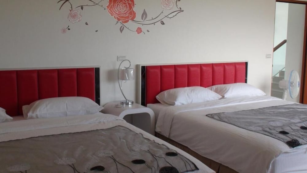 Quadruple Room (202) photo 2