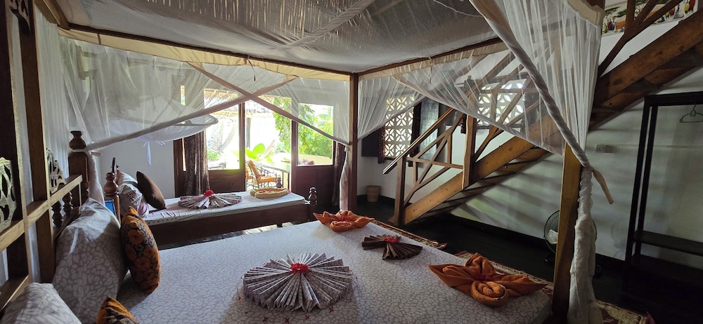 Traditional Villa, Multiple Beds, Pool View