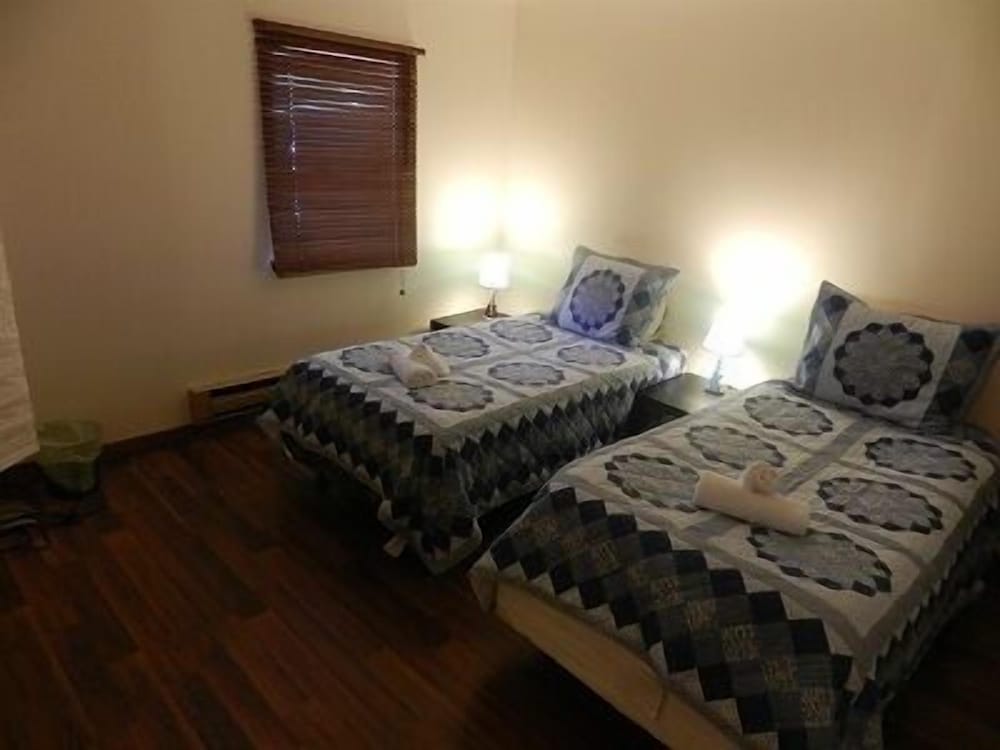 Standard Apartment, 3 Bedrooms, 2 Bathrooms (Unit 4) photo 1