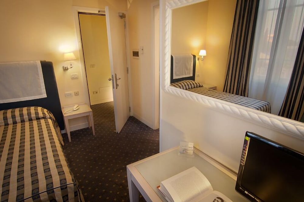 Room photo 3
