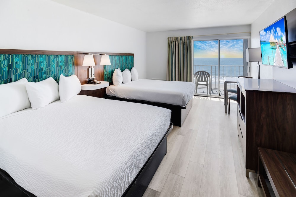 Oceanfront Efficiency, 2 Queen Beds, Non Smoking,  Kitchenette   (Newly Remodeled) photo 1