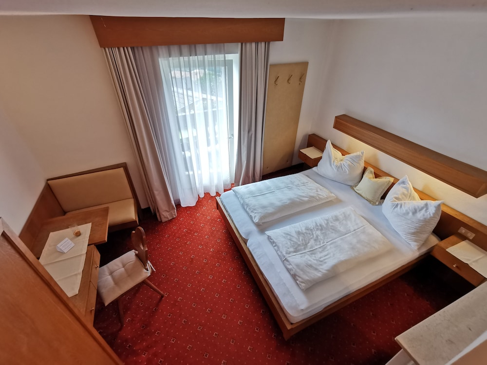 Superior Double Room, 1 Queen Bed, Balcony, Valley View photo 1
