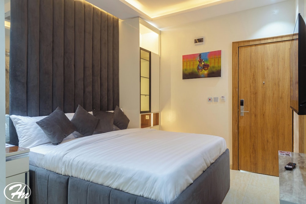 Business Room, City View