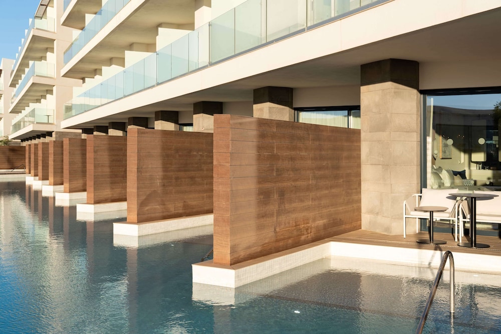 Deluxe Room (Swim Up) - Photo 3
