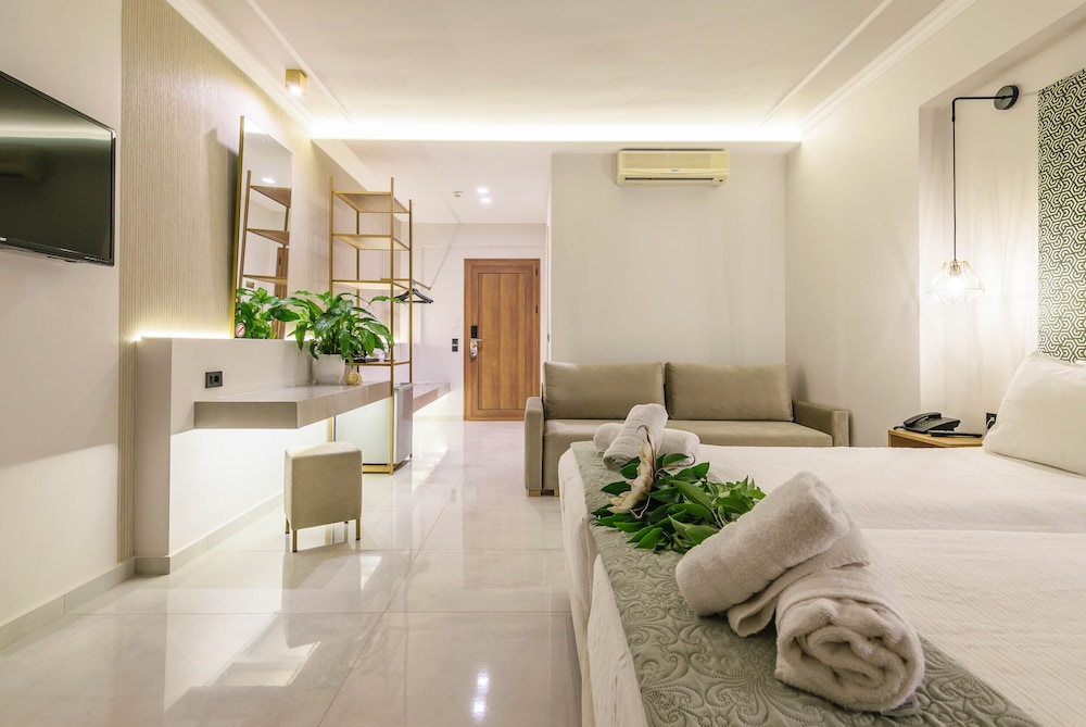 Deluxe Suite, Poolansicht