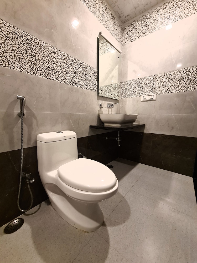 COZY DELUXE ROOM (ACCESS TO TERRACE) photo 2