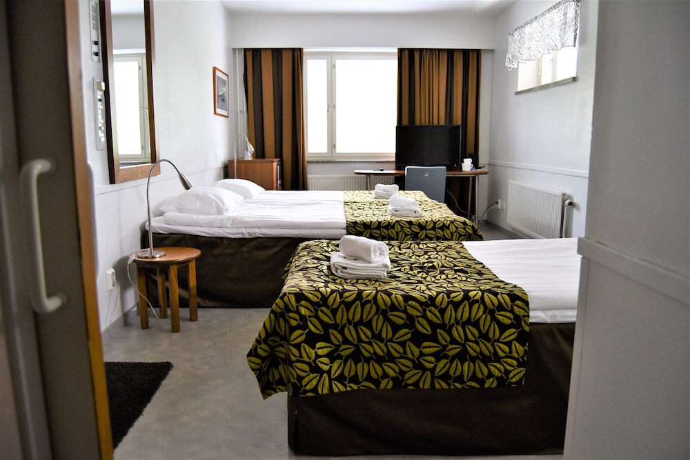 Deluxe Double Room, Multiple Beds photo 3
