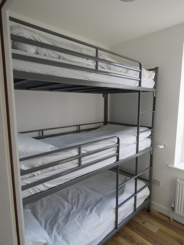 Basic Triple Room, Multiple Beds photo 1