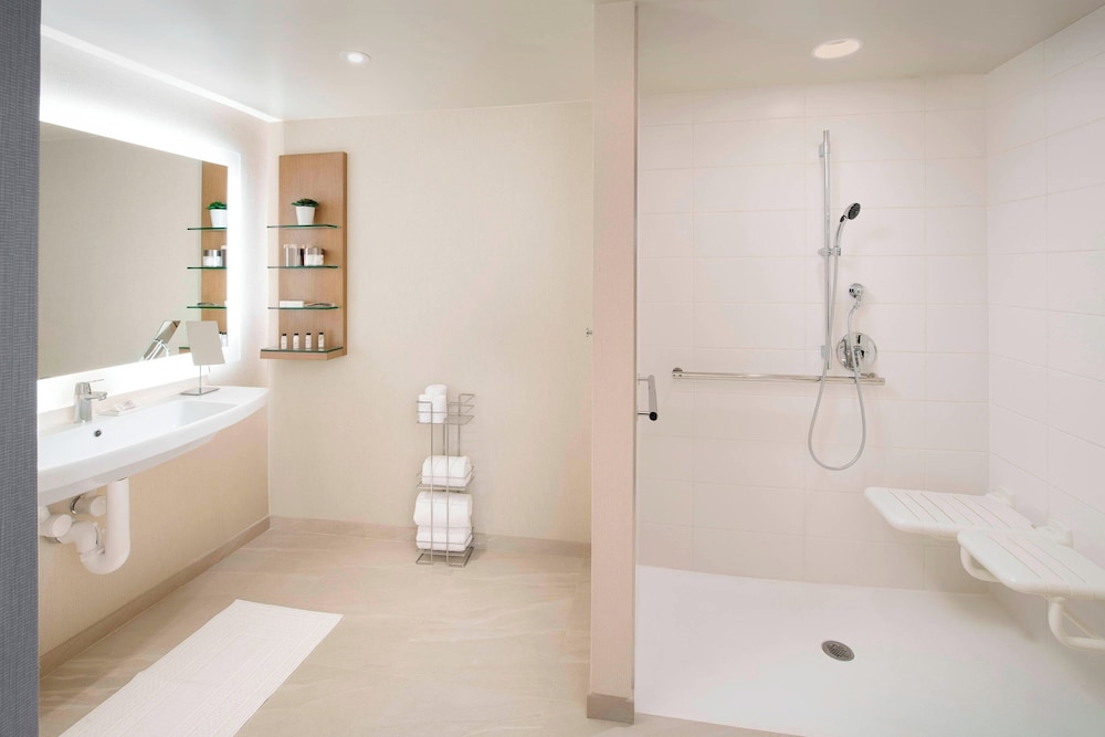 Suite, 1 Bedroom photo 3