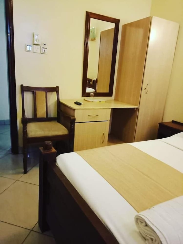 Double Room - Photo 3