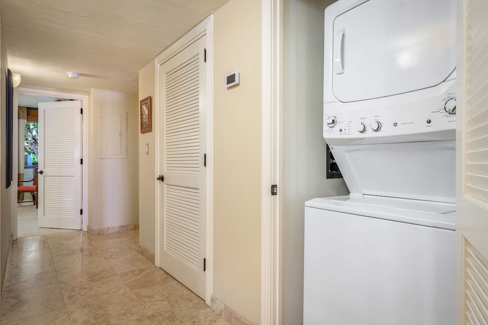 Suite, 1 Bedroom, Oceanfront (2 Bathrooms)