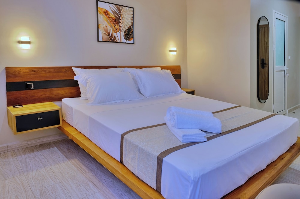 Comfort Triple Room, City View photo 1