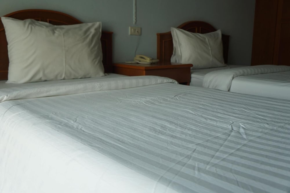 Standard Room, 2 Twin Beds photo 2
