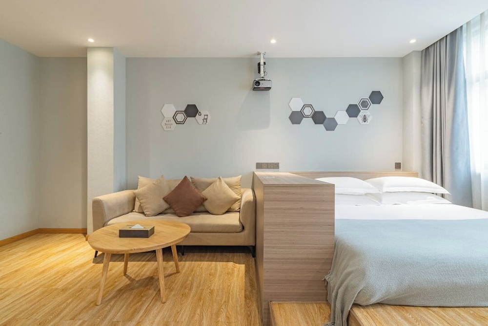 Standard Single Room, City View photo 1