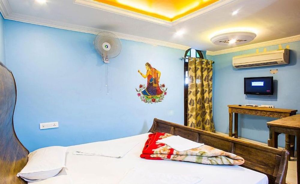 Deluxe Double Room, 1 King Bed photo 3