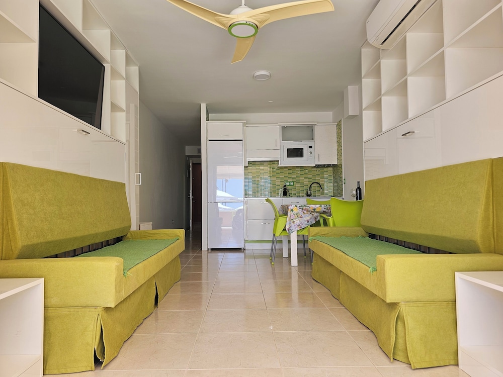 Panoramic Apartment, 1 Bedroom, Partial Ocean View, Beachfront