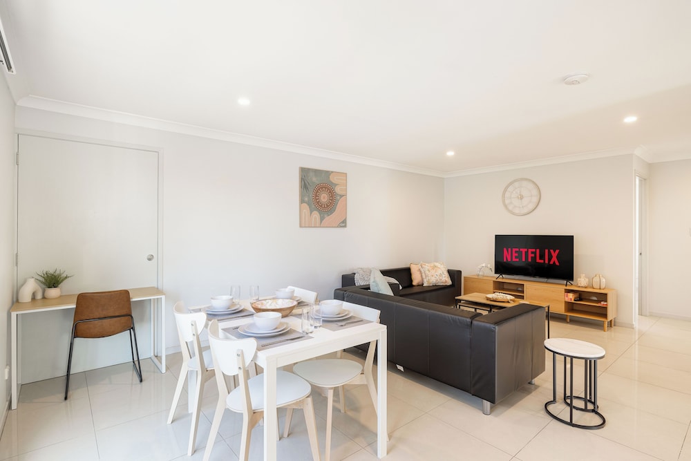 Superior Apartment, 1 Queen Bed, Non Smoking, Kitchen