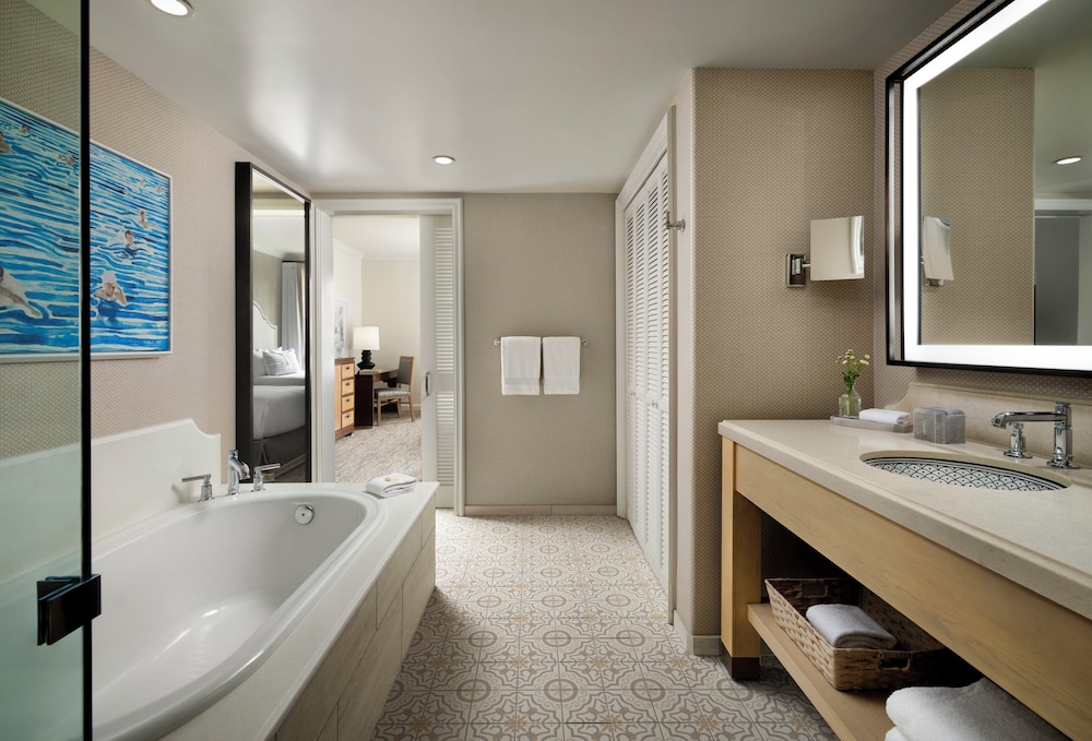 Room, 2 Queen Beds (Resort) - Photo 5