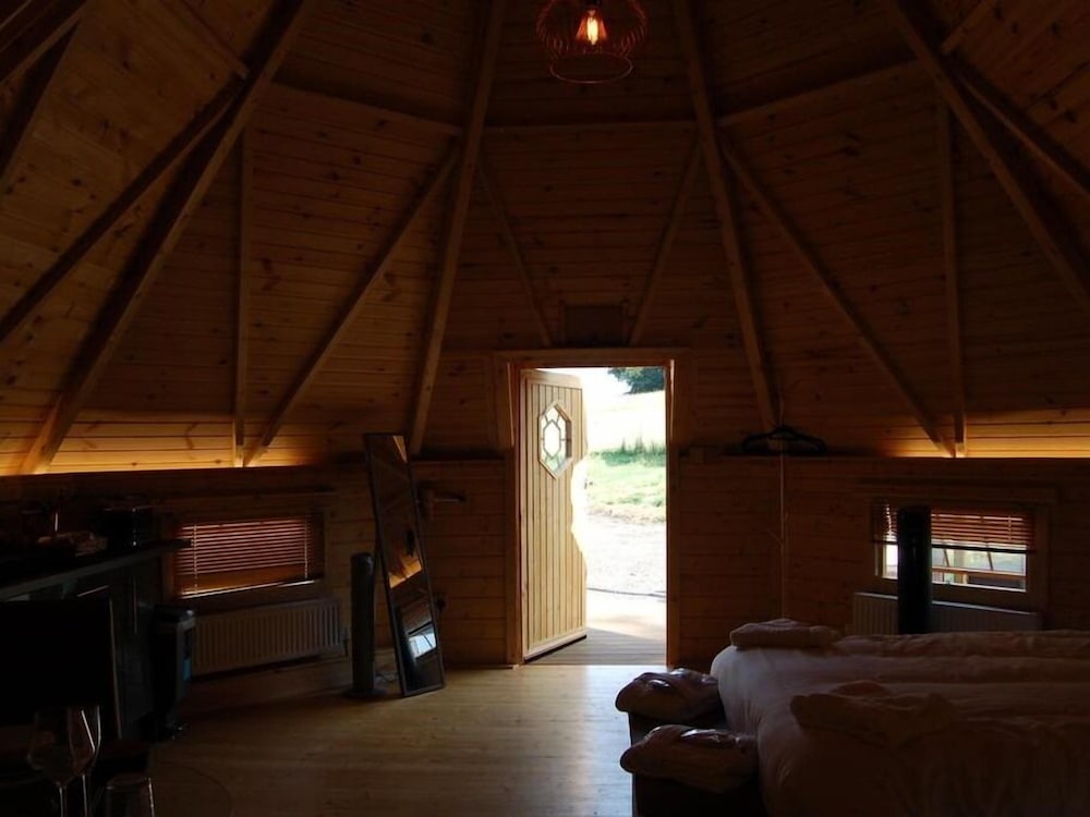 Cabin, Ensuite photo 2