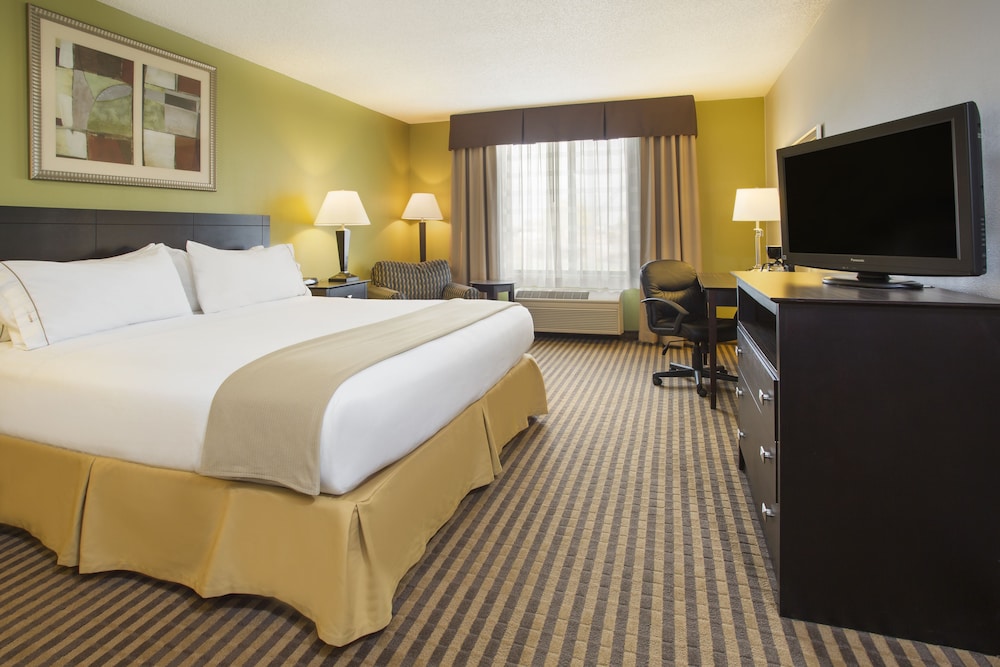Standard Room, 1 King Bed - Photo 1