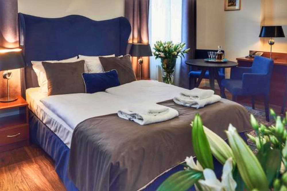 Deluxe Double Room, 1 Queen Bed photo 2