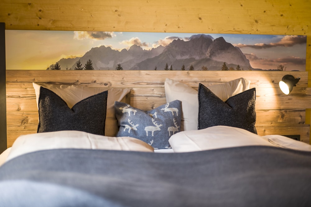 Luxury Chalet, 3 Bedrooms, Lake View photo 1