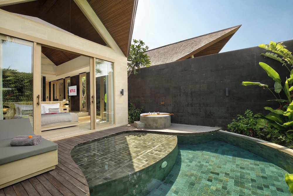 Smart 1 Bedroom Villa With Private Pool & Jacuzzi - Near Construction - Photo 5