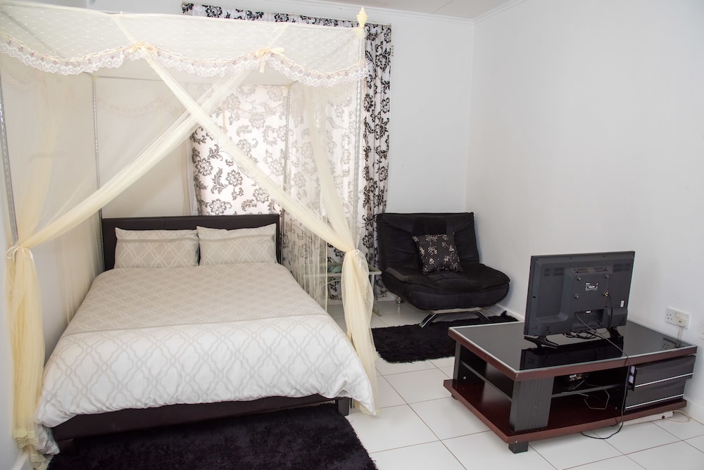 Standard Double Room, 1 Double Bed, Ensuite photo 3