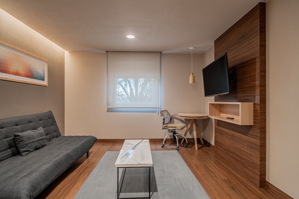 Junior Suite, 2 Double Beds - Photo 5