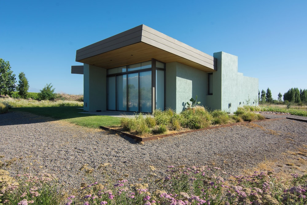 Villa photo 2