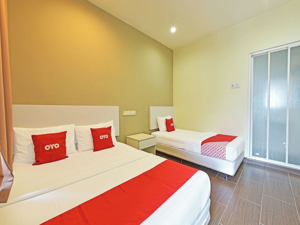 Deluxe Triple Room photo 3