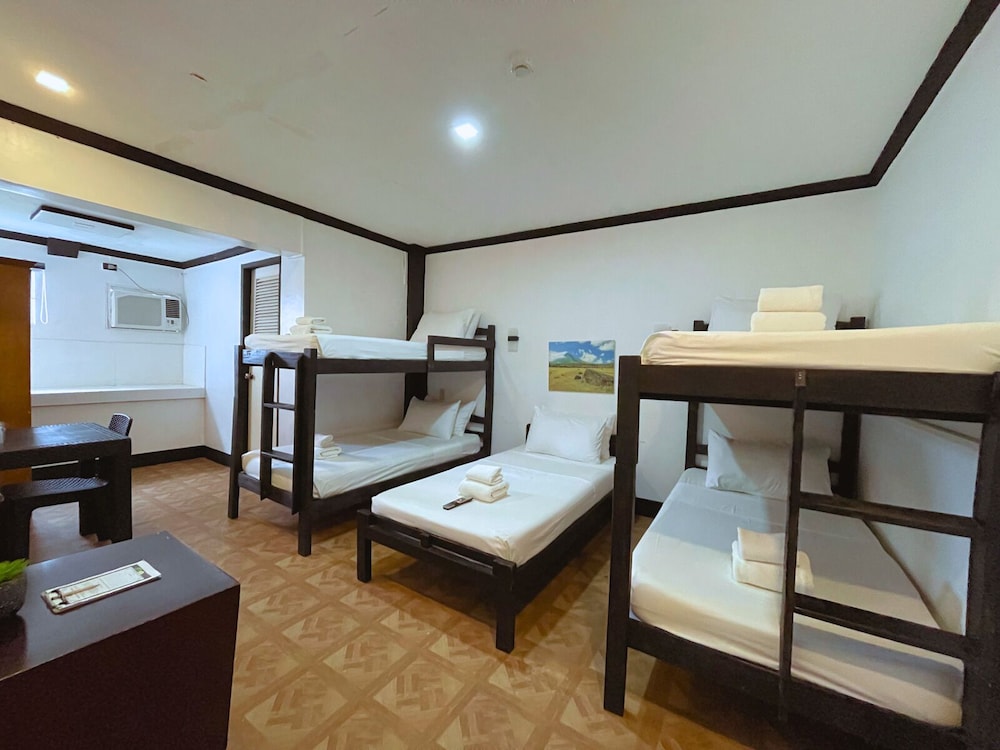 Deluxe Triple Room, Multiple Beds, Pool View, Poolside photo 3