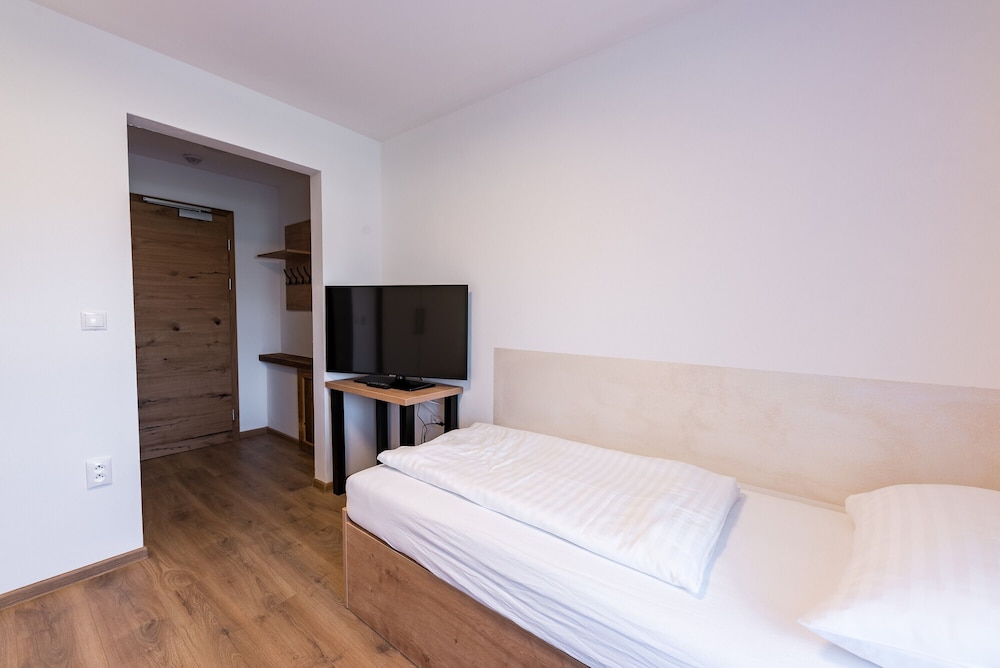 Economy Room photo 1
