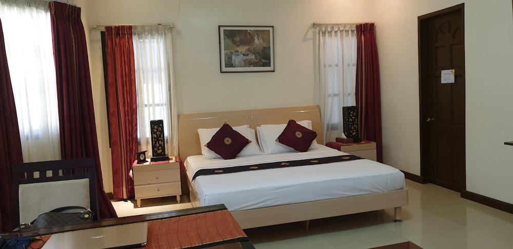 Burgundy Executive Room