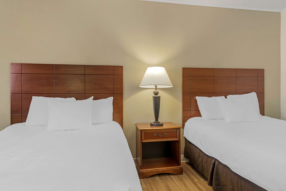 Suite, Multiple Beds, Non Smoking, Kitchenette (Living Room) photo 1