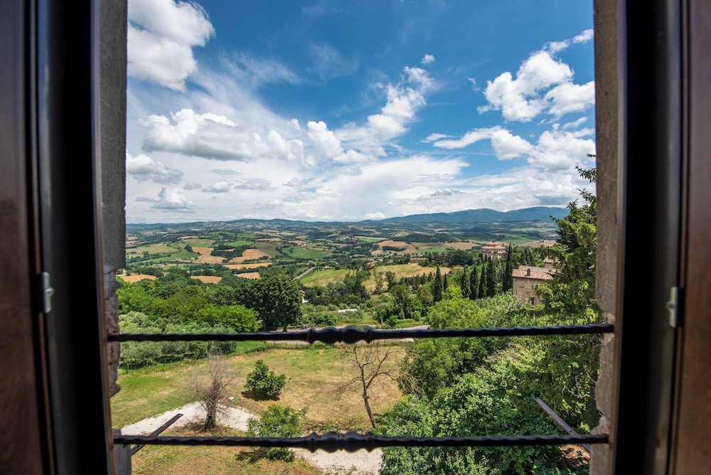 Exclusive Double Room, Hill View photo 3