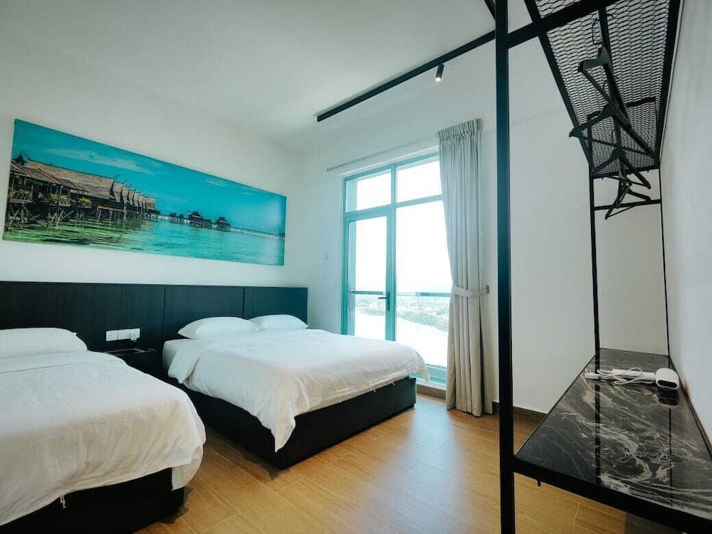 Superior Studio Suite, Multiple Beds, Balcony, Sea View