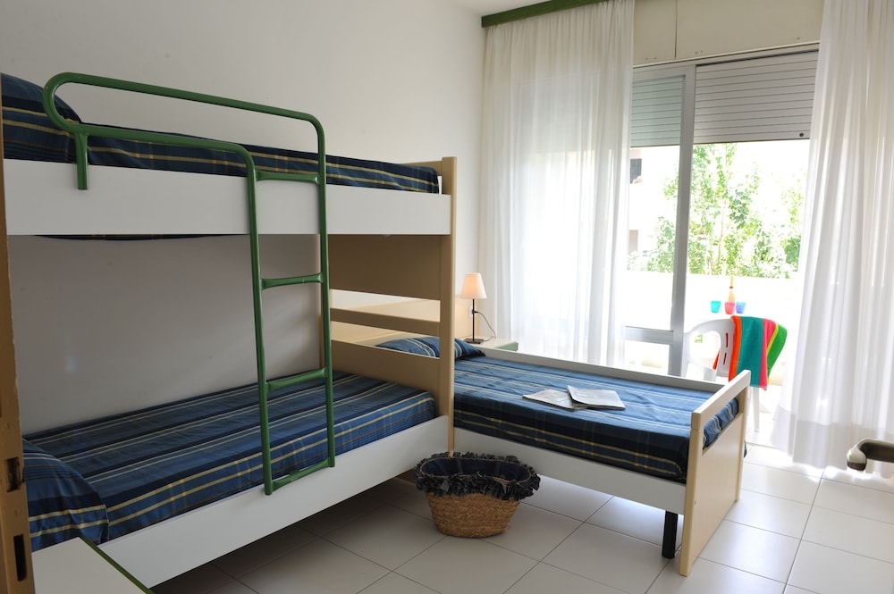 Appartamento, 2 camere da letto, giardino photo 1