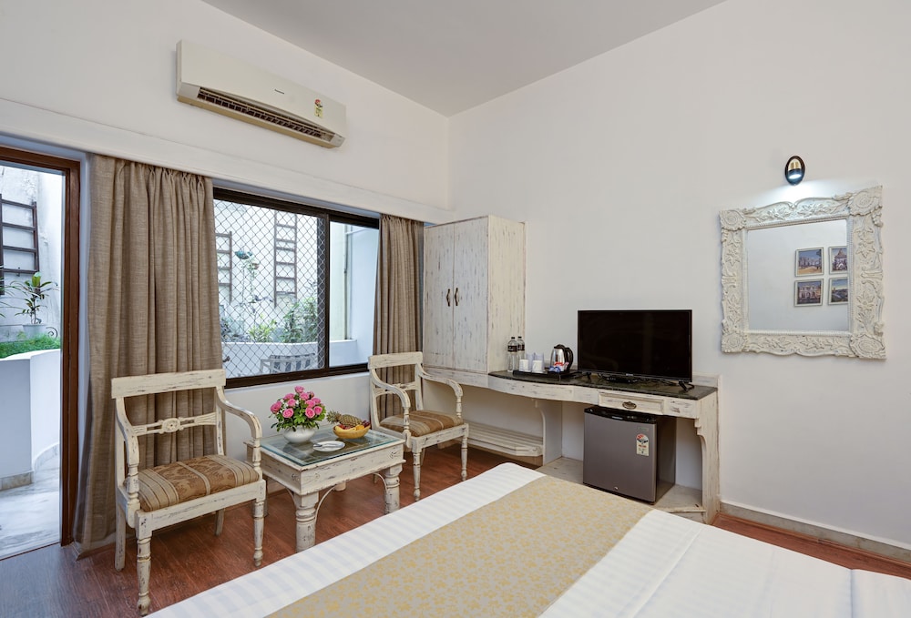 Premier Rooms with Balcony - Photo 4