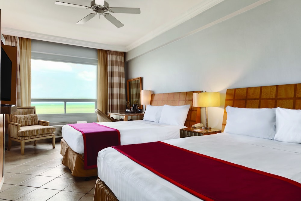 Room, 2 Double Beds, Non Smoking, Ocean View - Photo 2
