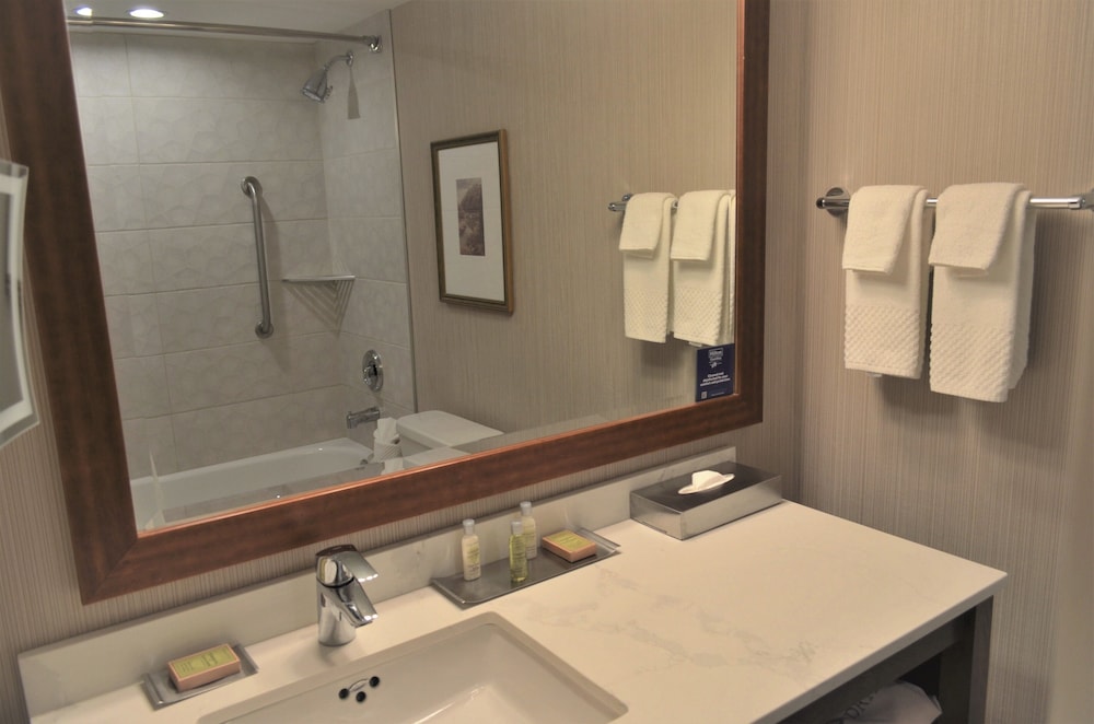 Spacious Room, 2 Queen Beds, River View