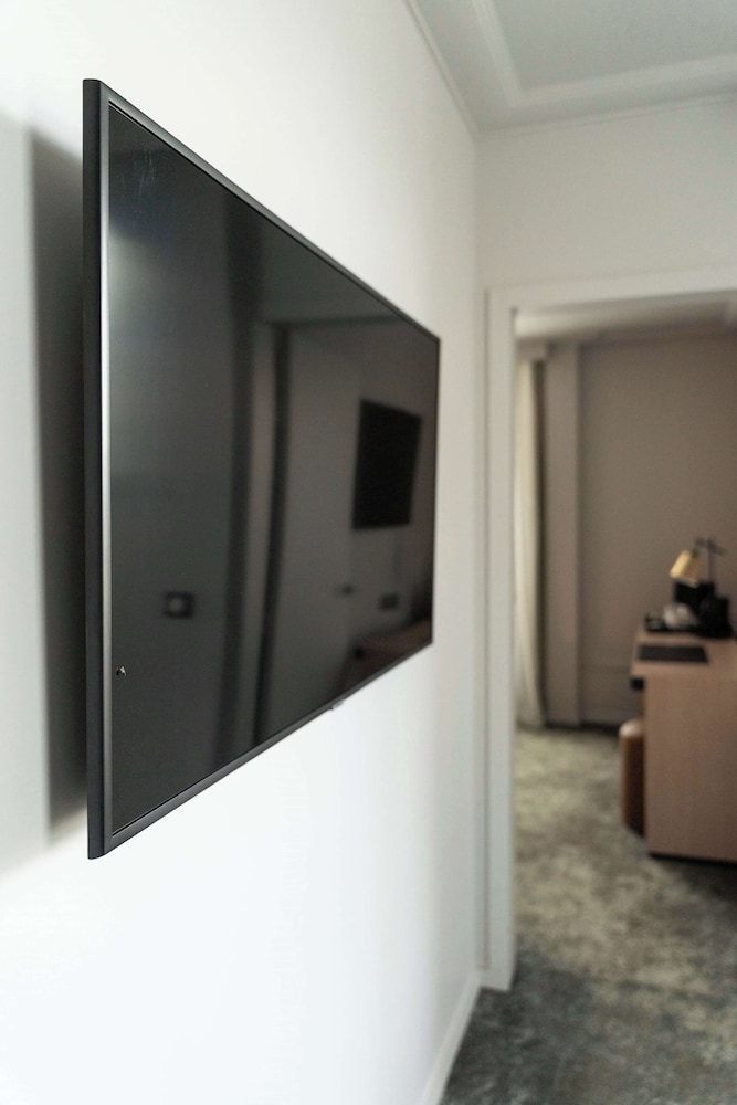 Suite, 1 King Bed, Non Smoking, Terrace (Separate Living Room;with Sofabed) - Photo 7