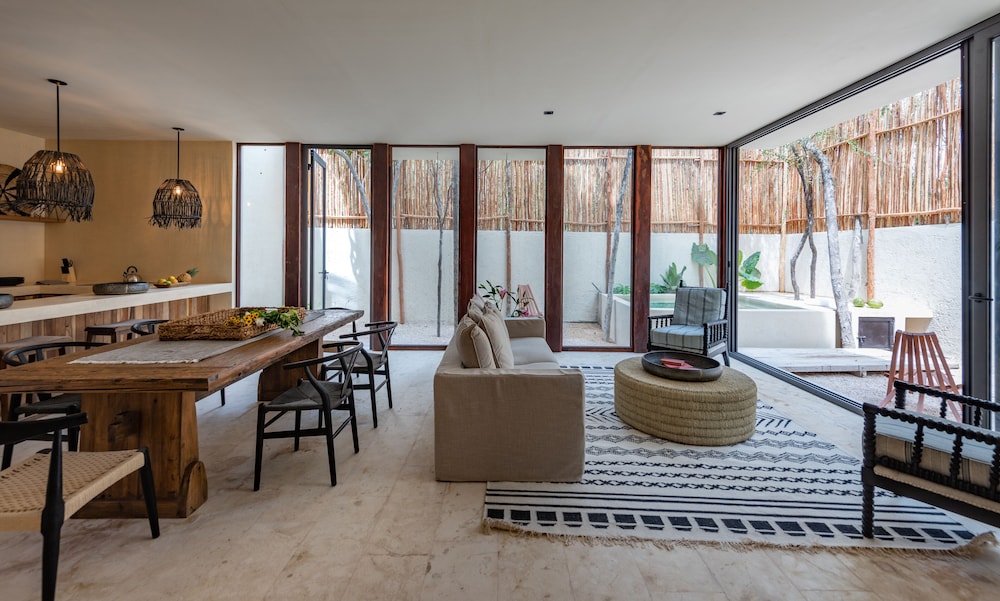 Casa de Luxo, 3 Quartos, Piscina Privativa, Térreo