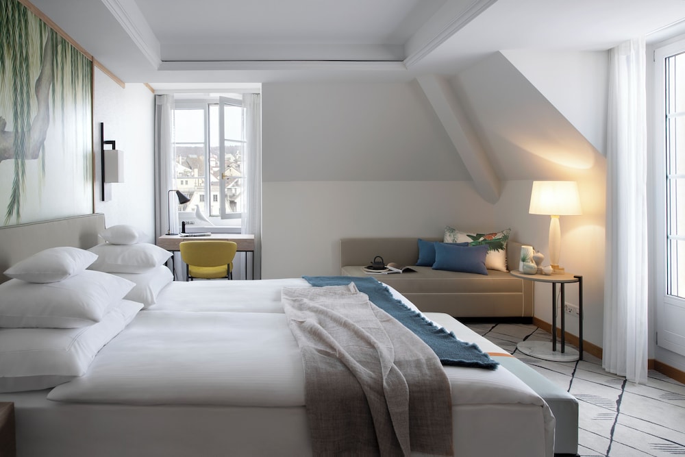 Riverside Signature Suite - Photo 2
