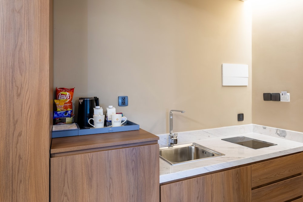 Panoramic Double Room, 1 Queen Bed, Balcony, Ocean View - Photo 4