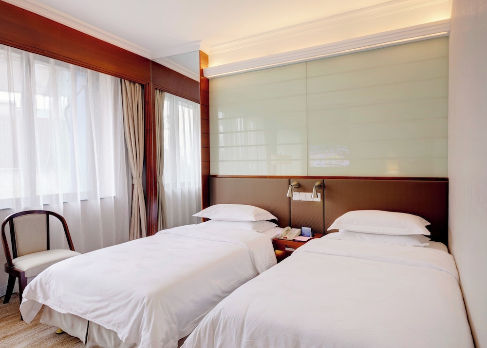 Standard Twin Room - Photo 4